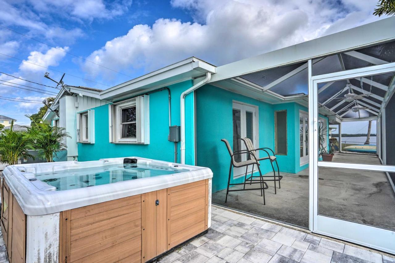 Waterfront Matlacha Home With Hot Tub And Grill! Exterior photo